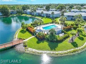 820  New Waterford W DR, Naples, FL 34104