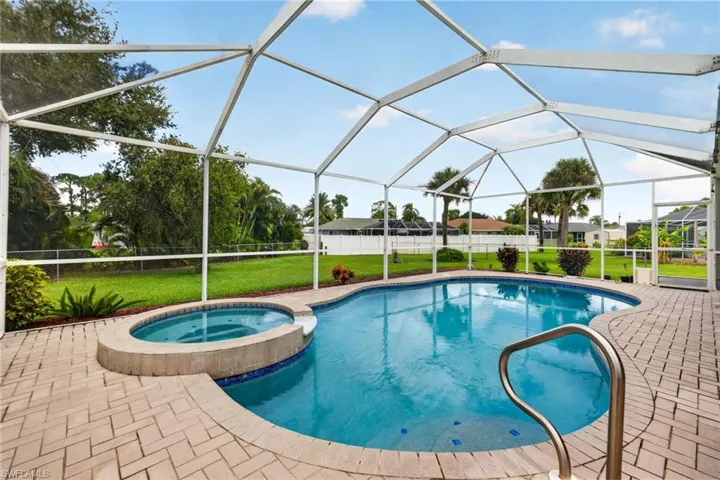 2610 Elva Pl, Lehigh Acres, Florida 33971