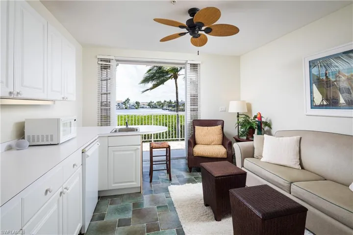 410 Flagship Dr 806, Naples, Florida 34108