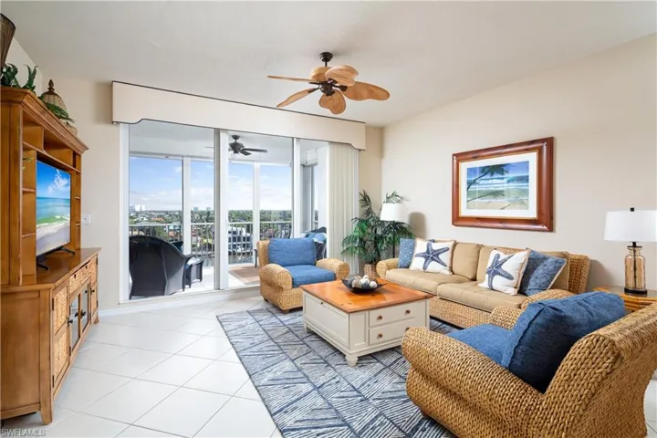 410 Flagship Dr 806, Naples, Florida 34108