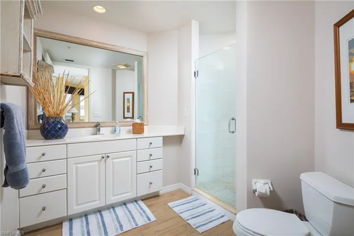 410 Flagship Dr 806, Naples, Florida 34108