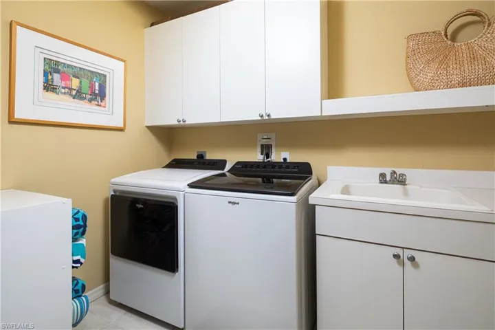 410 Flagship Dr 806, Naples, Florida 34108