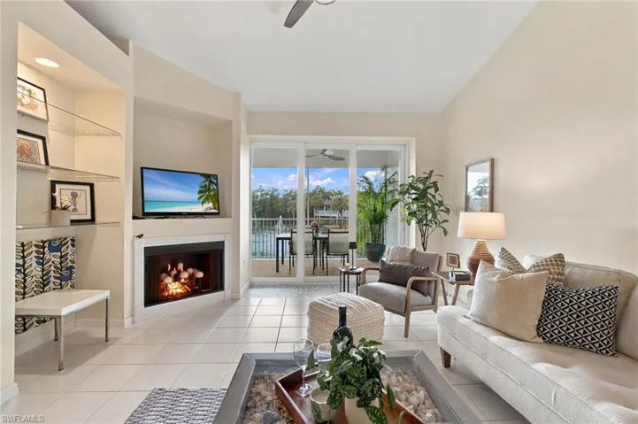 2145 Cay Lagoon Dr 322, Naples, Florida 34109