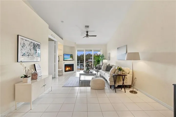 2145 Cay Lagoon Dr 322, Naples, Florida 34109