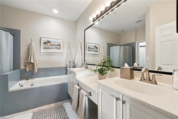 2145 Cay Lagoon Dr 322, Naples, Florida 34109