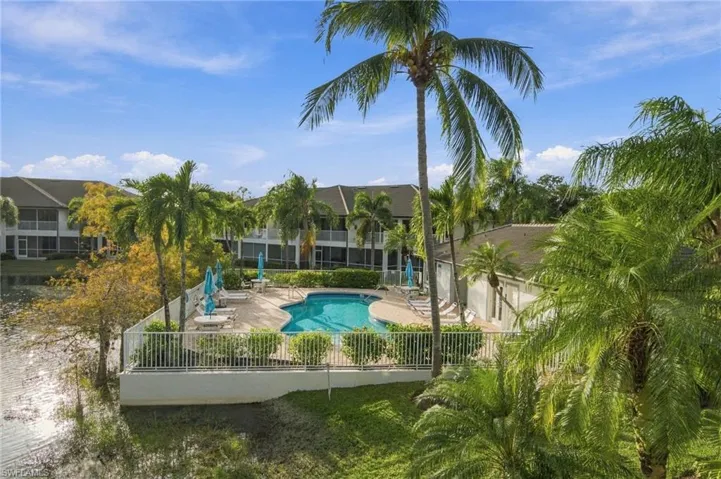 2145 Cay Lagoon Dr 322, Naples, Florida 34109