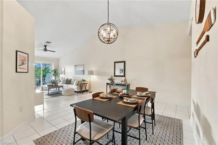 2145 Cay Lagoon Dr 322, Naples, Florida 34109