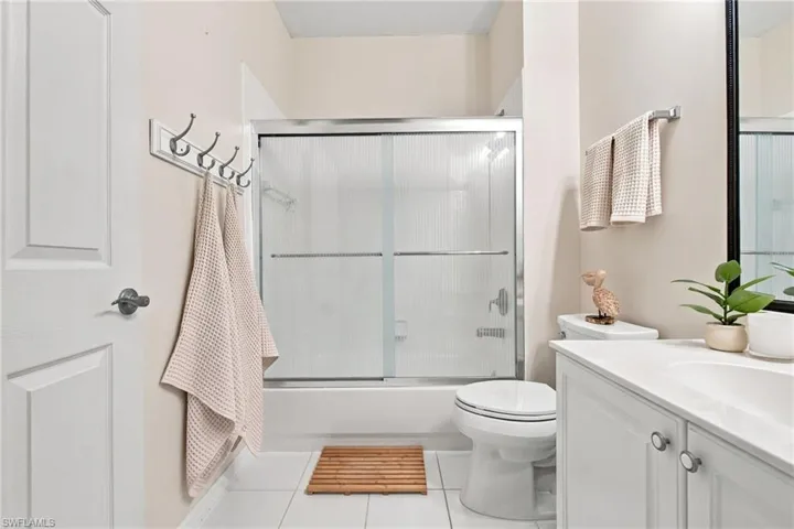 2145 Cay Lagoon Dr 322, Naples, Florida 34109