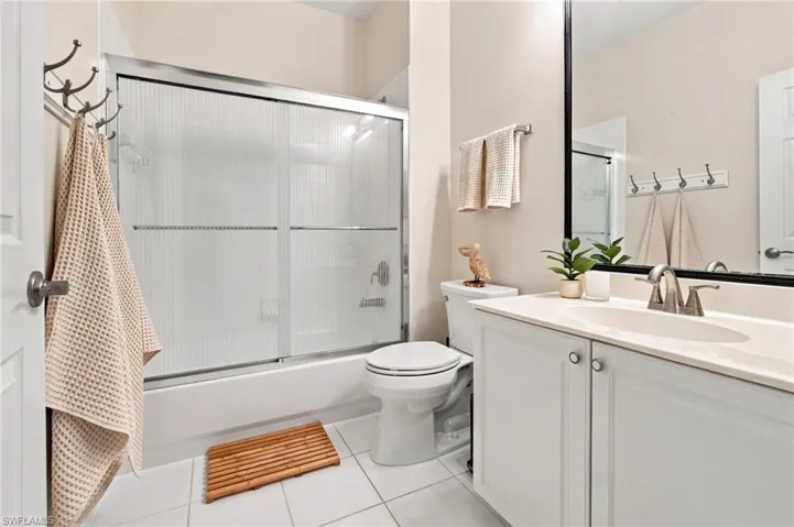 2145 Cay Lagoon Dr 322, Naples, Florida 34109