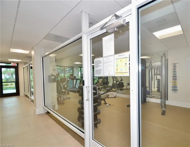 10851 Gulf Shore Dr 303, Naples, Florida 34108