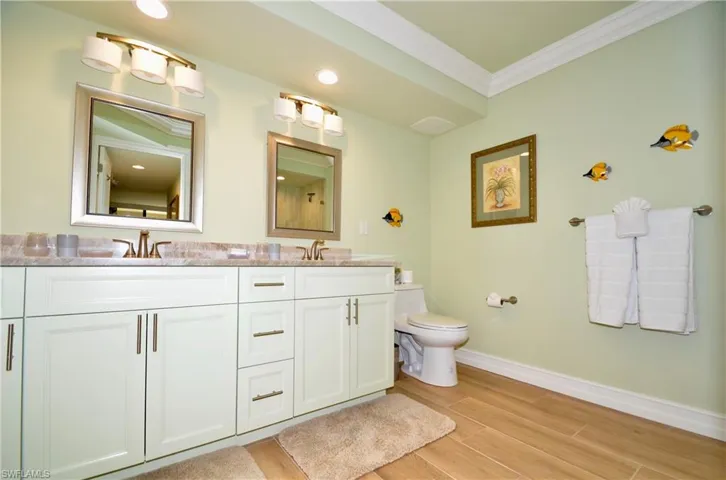 10851 Gulf Shore Dr 303, Naples, Florida 34108