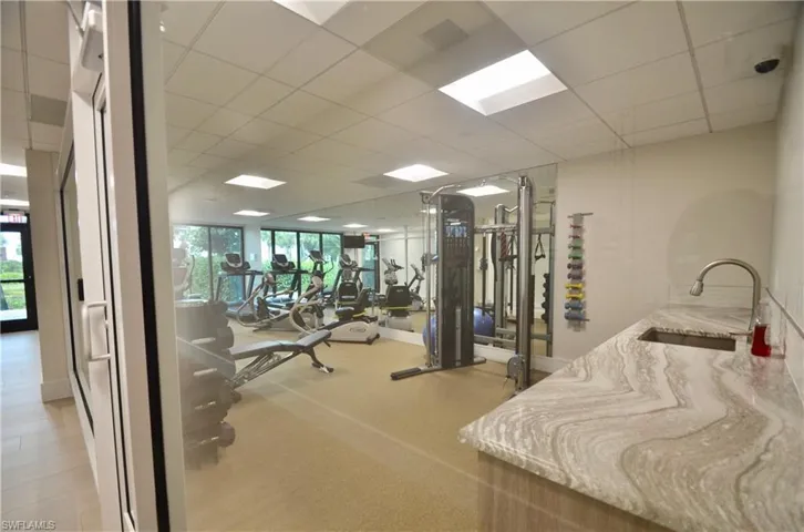 10851 Gulf Shore Dr 303, Naples, Florida 34108