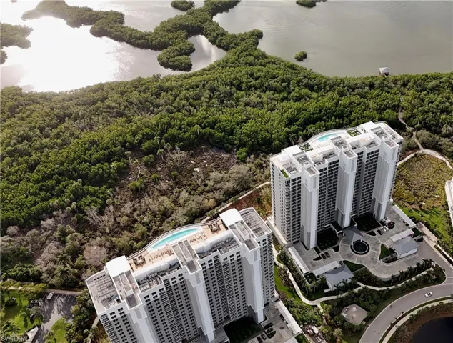 13915 Old Coast Rd 302, Naples, Florida 34110
