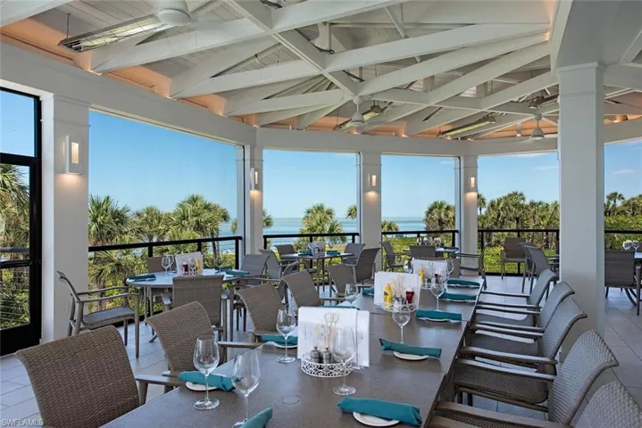 Beachfront dining