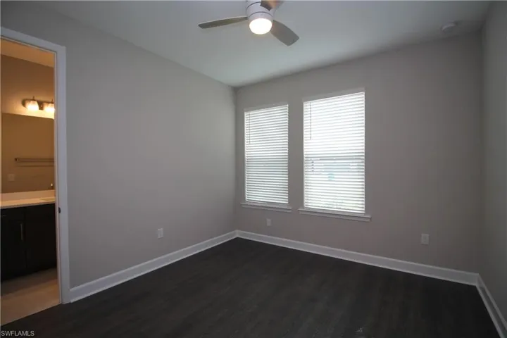 2037  Grove  DR, Naples, FL 34120