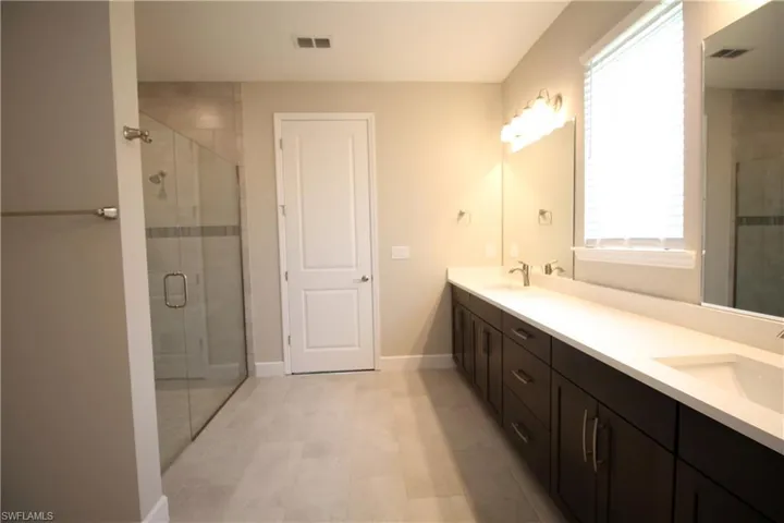 2037  Grove  DR, Naples, FL 34120