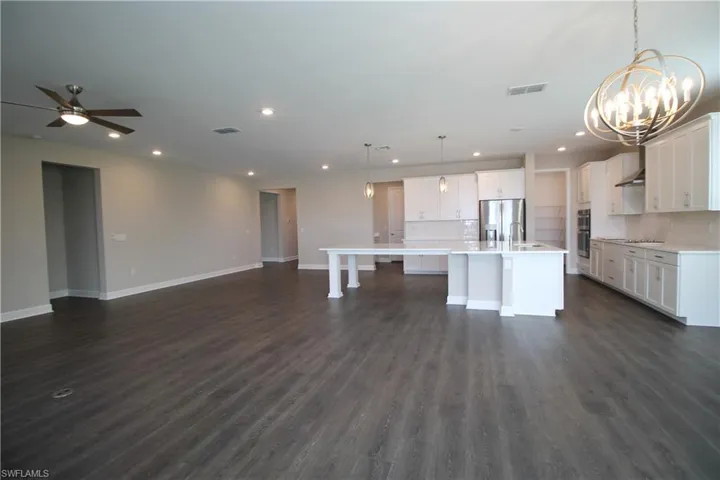 2037  Grove  DR, Naples, FL 34120
