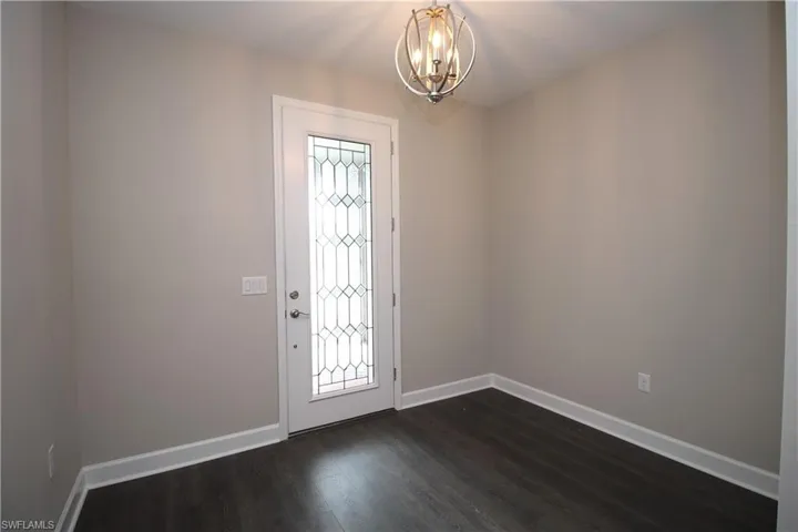 2037  Grove  DR, Naples, FL 34120