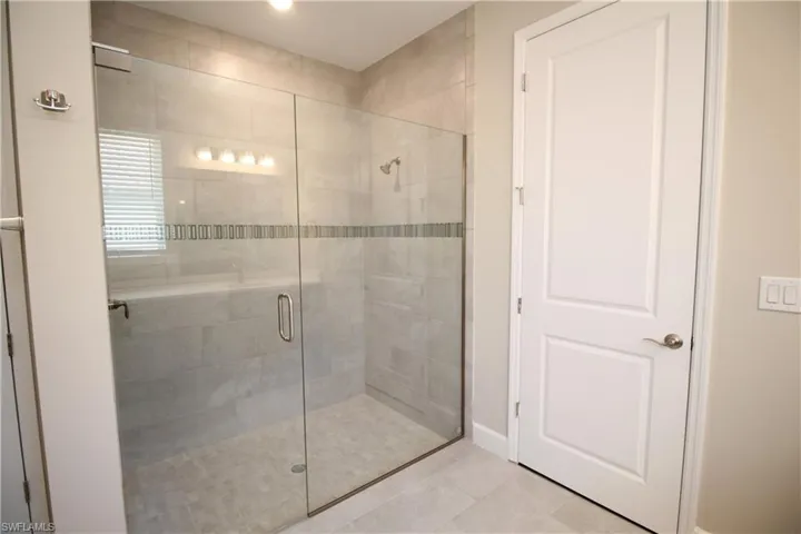 2037  Grove  DR, Naples, FL 34120