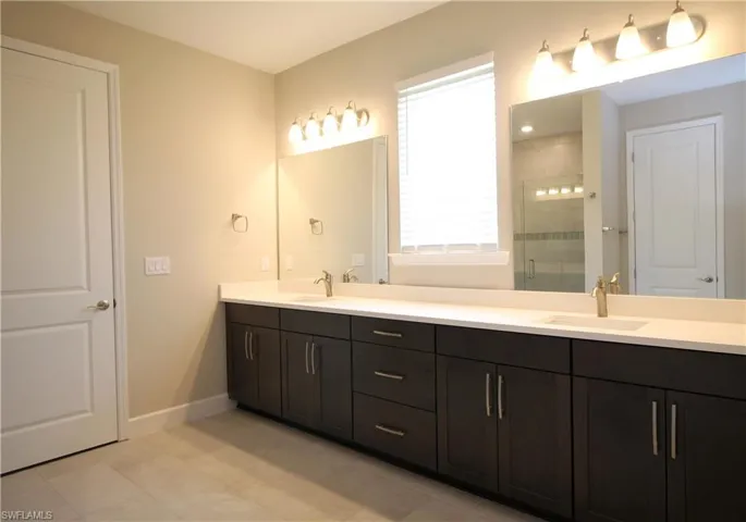 2037  Grove  DR, Naples, FL 34120