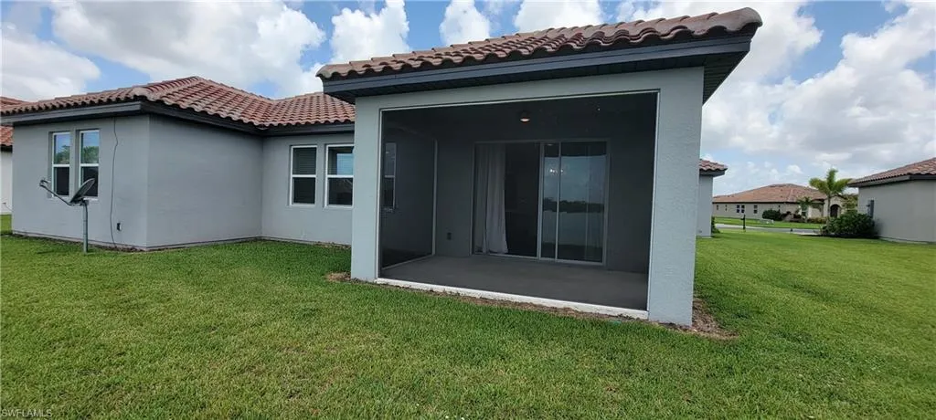 2037  Grove  DR, Naples, FL 34120