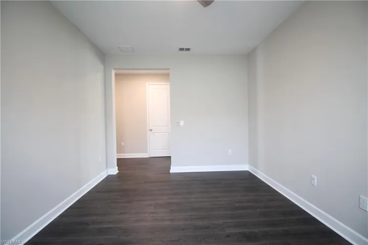 2037  Grove  DR, Naples, FL 34120