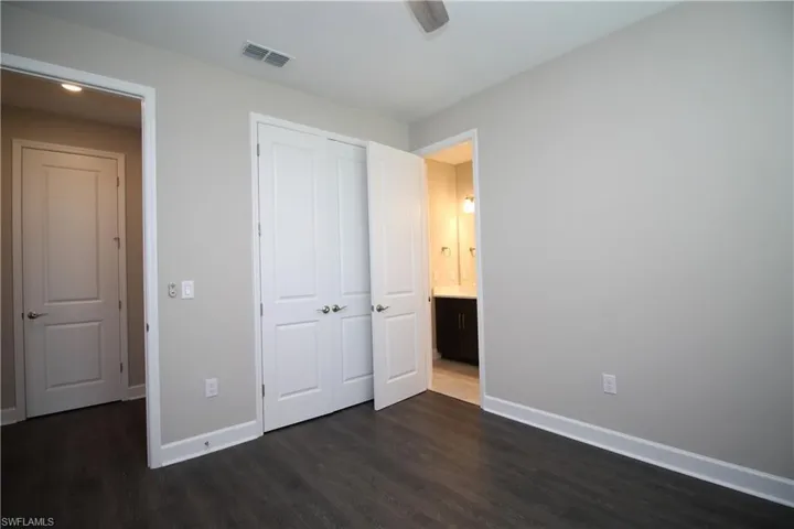 2037  Grove  DR, Naples, FL 34120