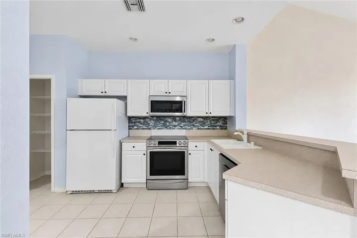 4219 Liron Ave 204, Fort Myers, Florida 33916