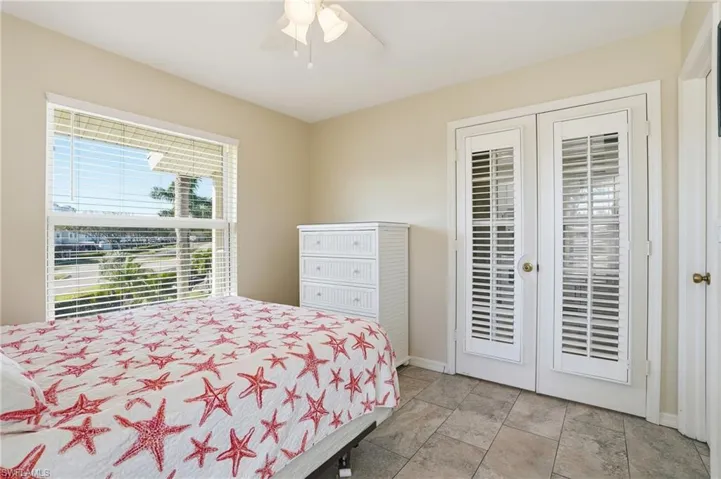 1175  Mainsail  DR, Naples, FL 34114