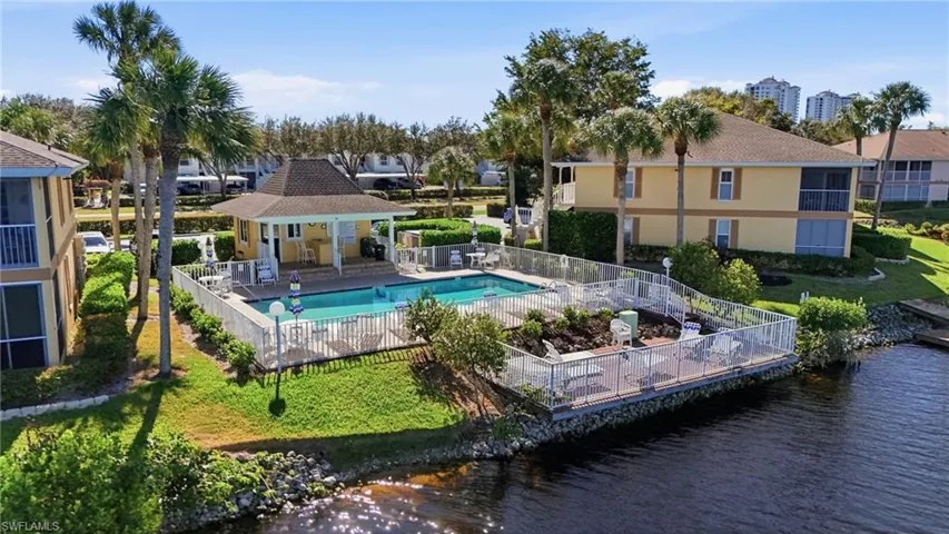 1175  Mainsail  DR, Naples, FL 34114