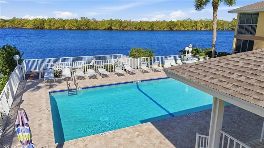 1175  Mainsail  DR, Naples, FL 34114