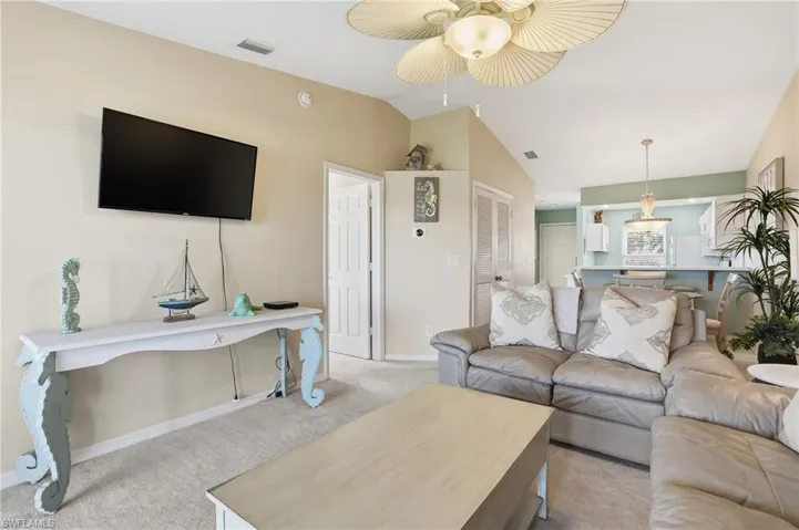 1175  Mainsail  DR, Naples, FL 34114