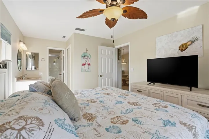 1175  Mainsail  DR, Naples, FL 34114