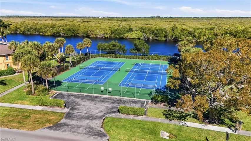 1175  Mainsail  DR, Naples, FL 34114