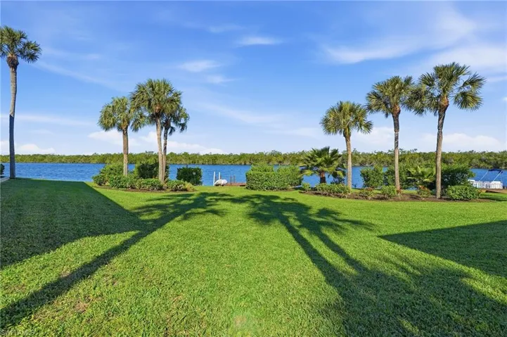 1175  Mainsail  DR, Naples, FL 34114