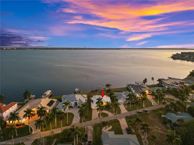 Evening is magical on the River