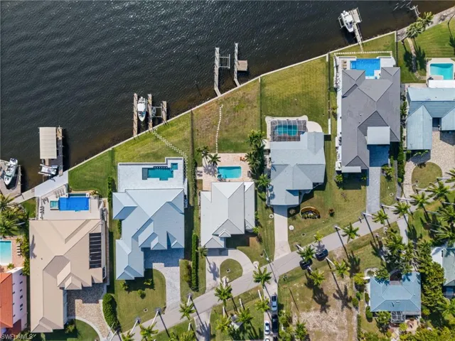 Straight down view showing the oversized lot