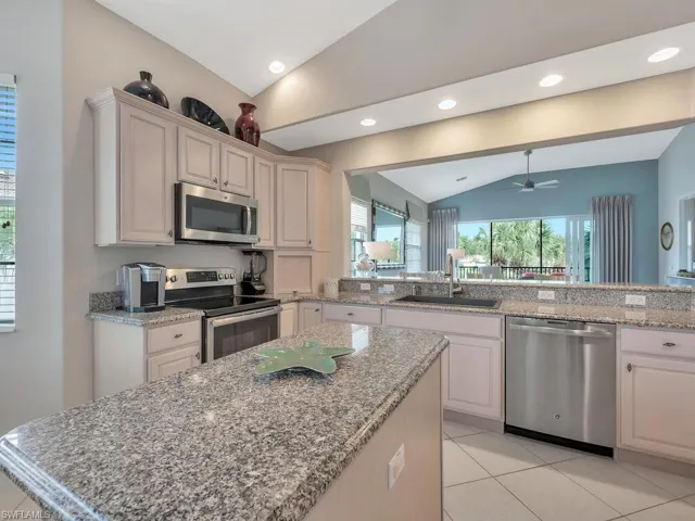 Lots of cabinets & counter space