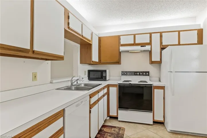 17156 Ravens Roost 5, Fort Myers, Florida 33908