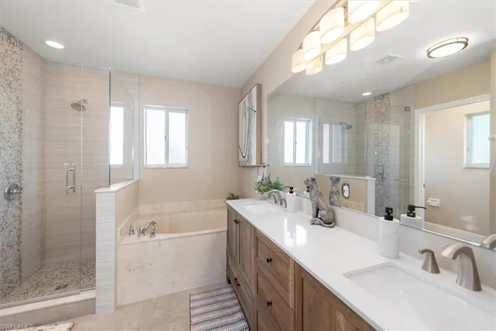 21810  Rainbow Lake  CT, Estero, FL 33928