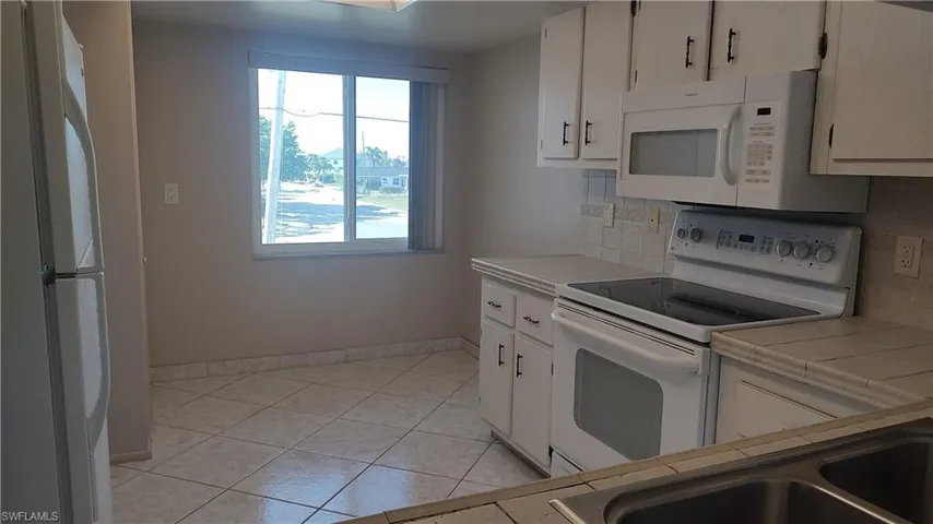 4713 Santa Barbara Blvd E-3, Cape Coral, Florida 33914
