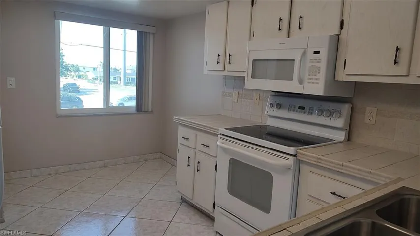 4713 Santa Barbara Blvd E-3, Cape Coral, Florida 33914