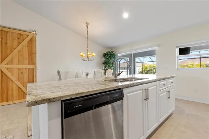 121 Nw 15th St, Cape Coral Fl 33993