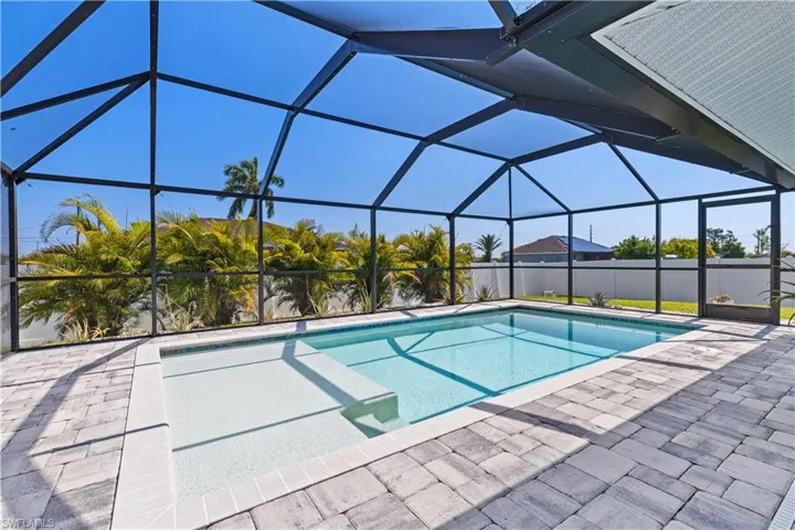 121 Nw 15th St, Cape Coral Fl 33993