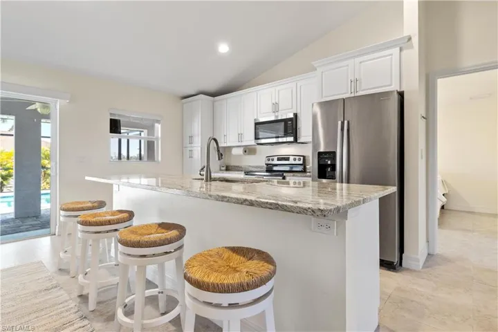121 Nw 15th St, Cape Coral Fl 33993