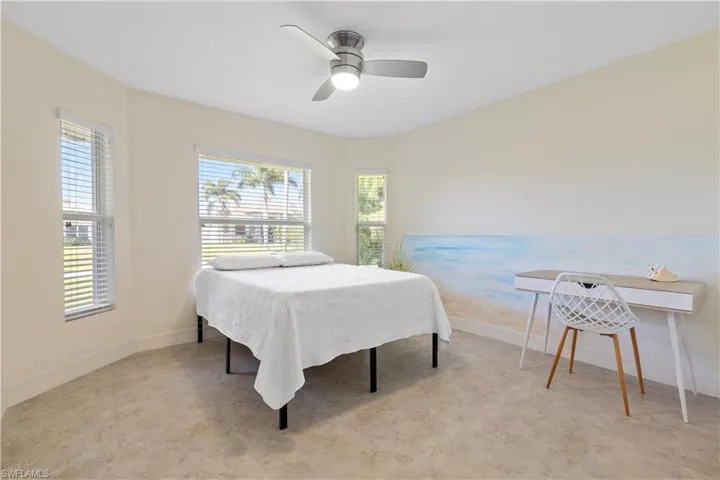 121 Nw 15th St, Cape Coral Fl 33993