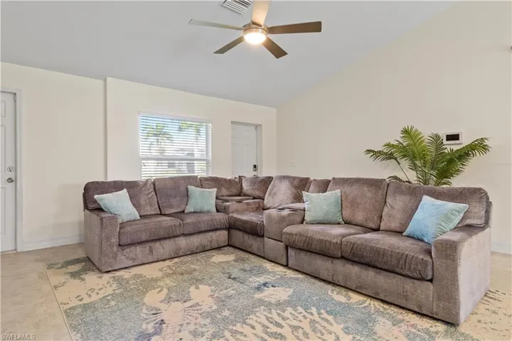 121 Nw 15th St, Cape Coral Fl 33993