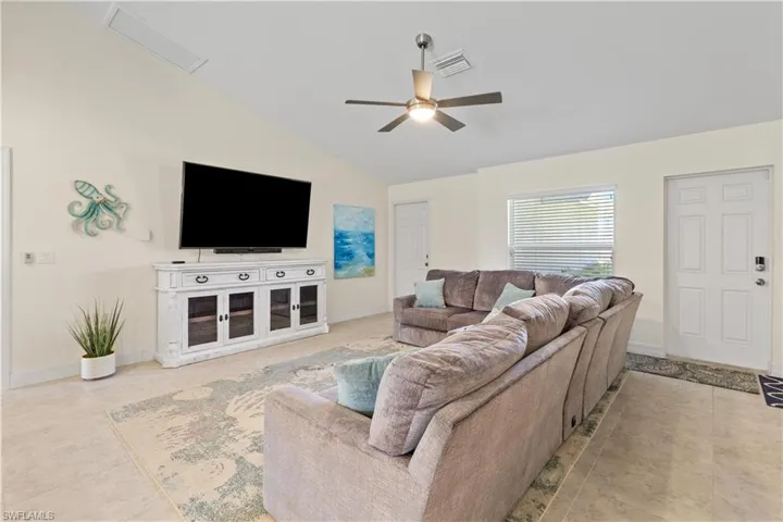 121 Nw 15th St, Cape Coral Fl 33993