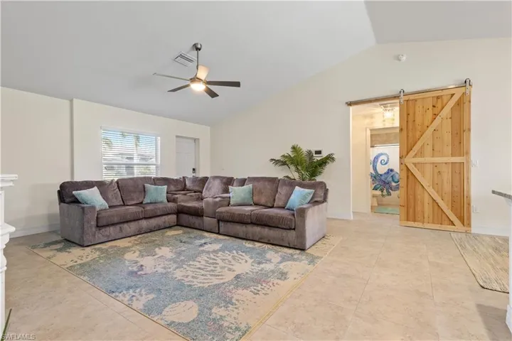 121 Nw 15th St, Cape Coral Fl 33993