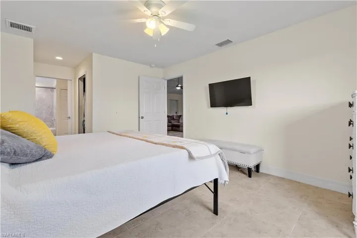 121 Nw 15th St, Cape Coral Fl 33993